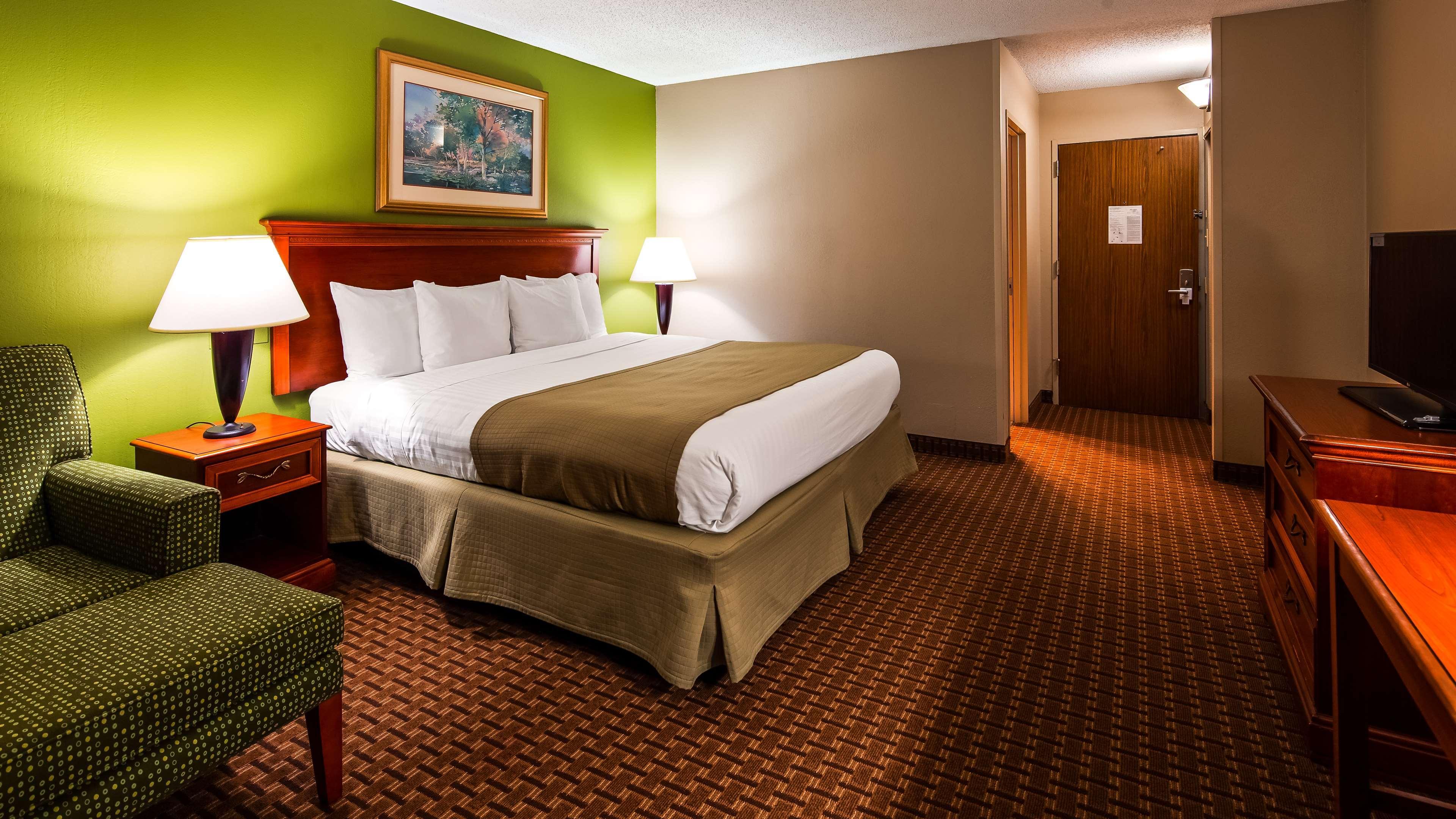 Surestay Plus Hotel By Best Western Raleigh North Downtown Экстерьер фото