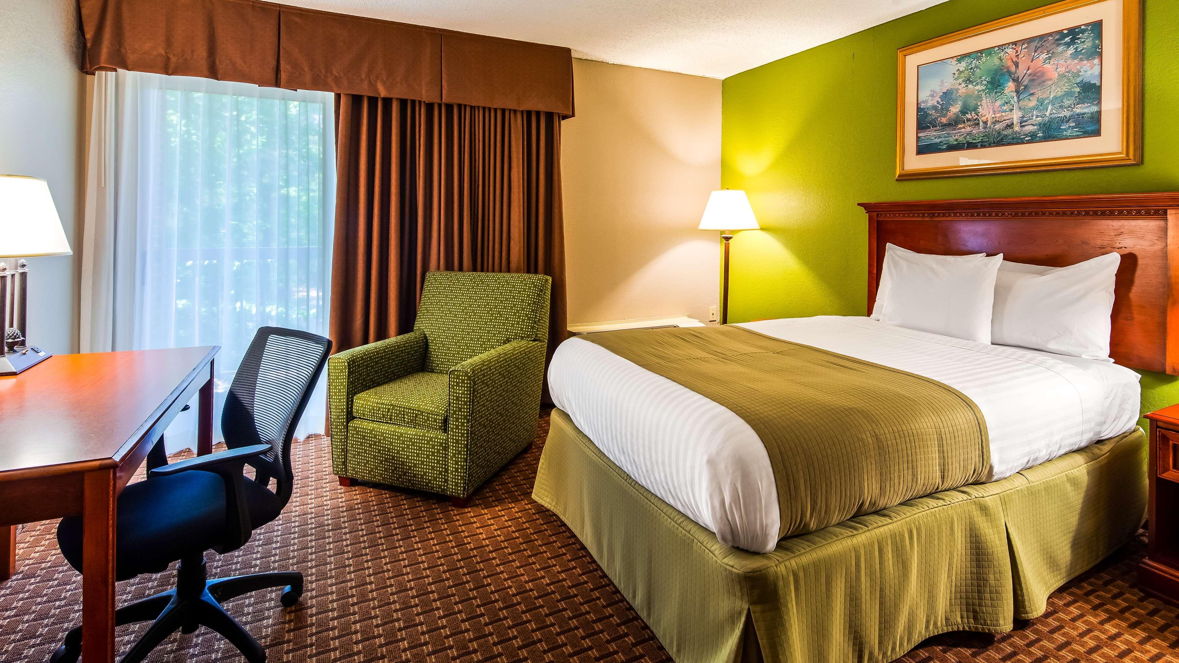 Surestay Plus Hotel By Best Western Raleigh North Downtown Экстерьер фото