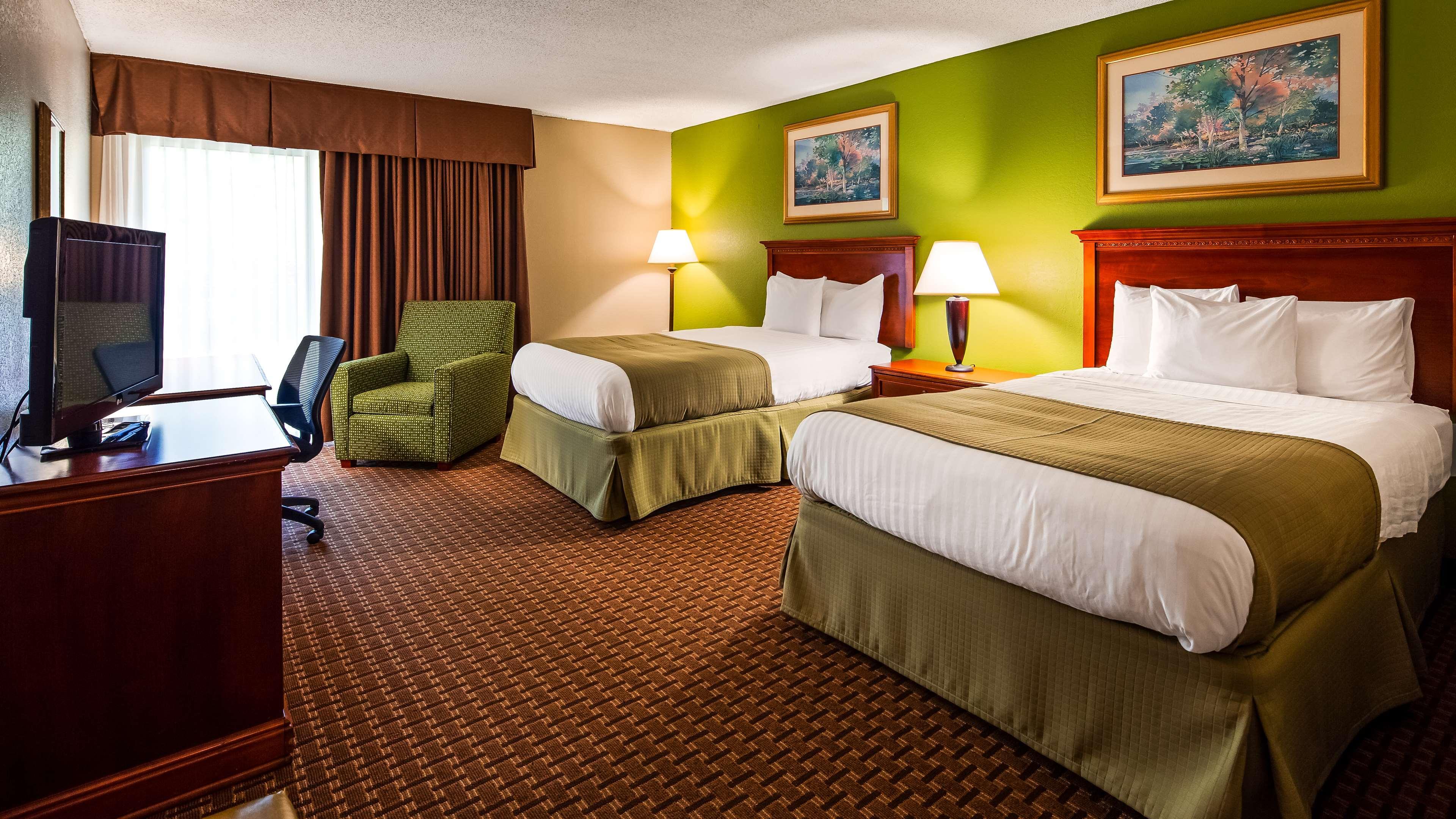 Surestay Plus Hotel By Best Western Raleigh North Downtown Экстерьер фото