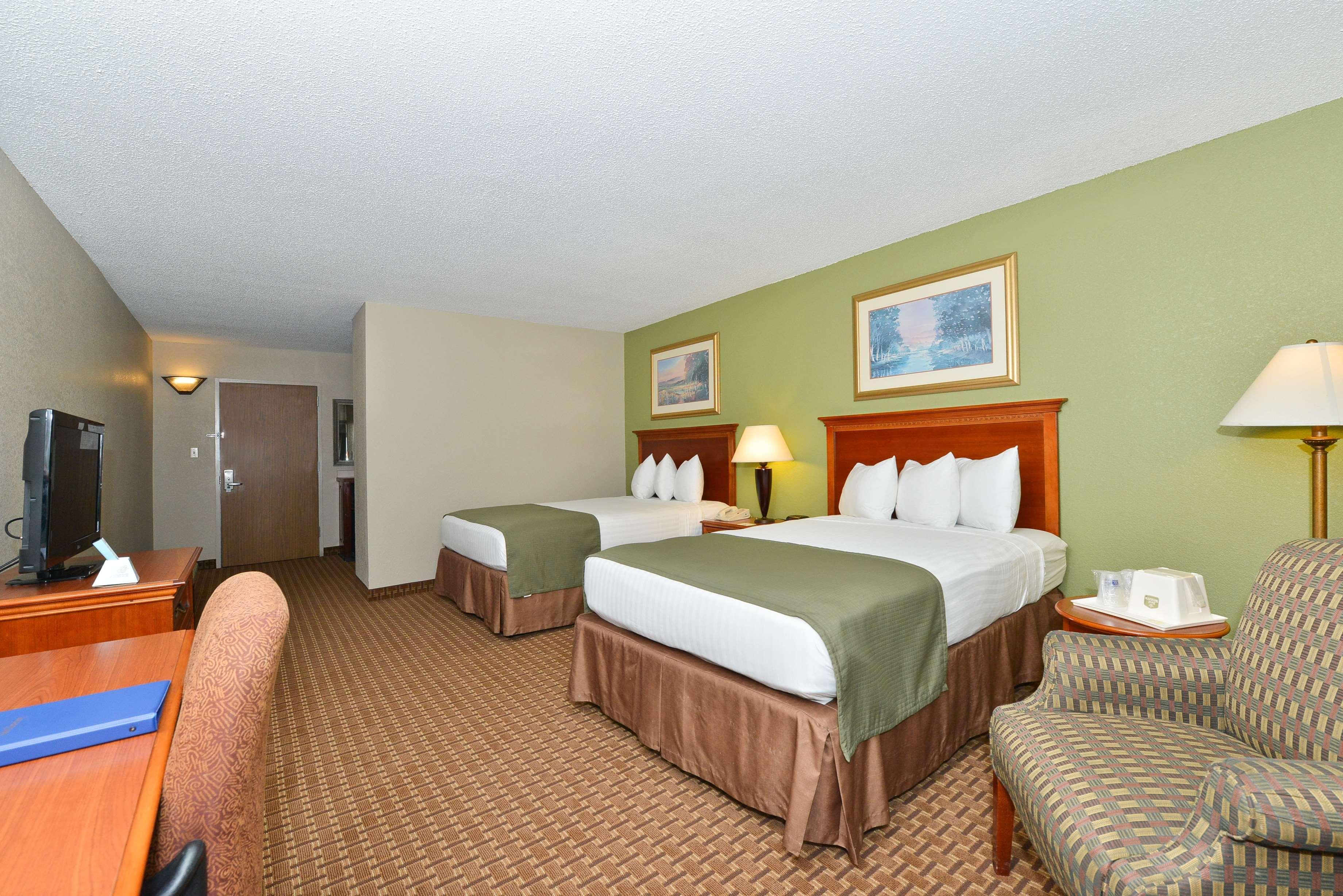 Surestay Plus Hotel By Best Western Raleigh North Downtown Экстерьер фото