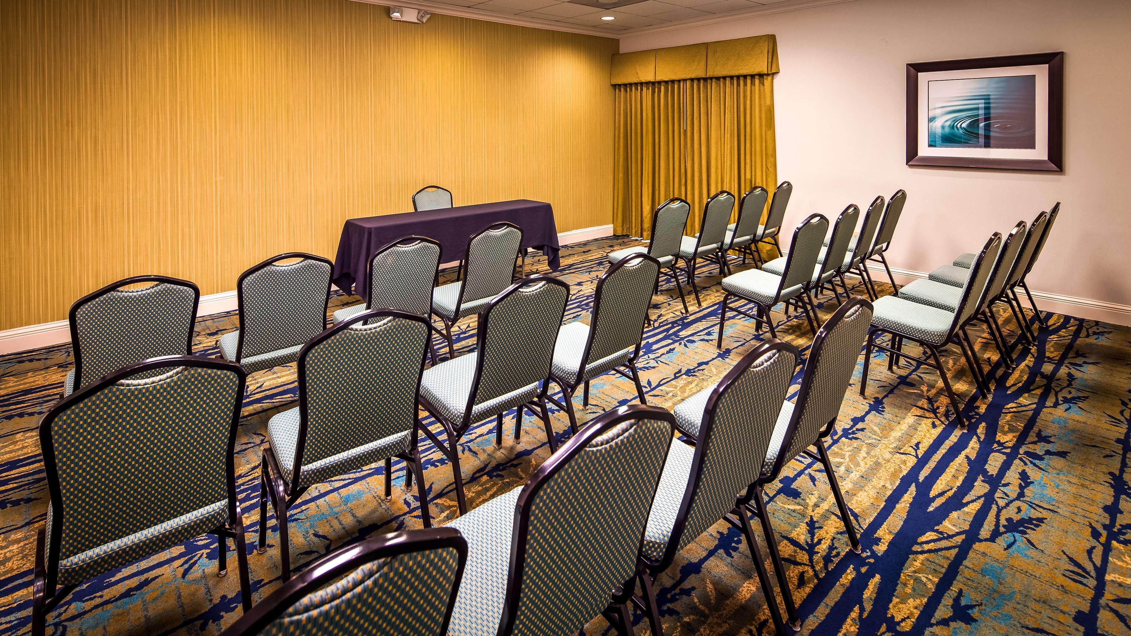 Surestay Plus Hotel By Best Western Raleigh North Downtown Экстерьер фото