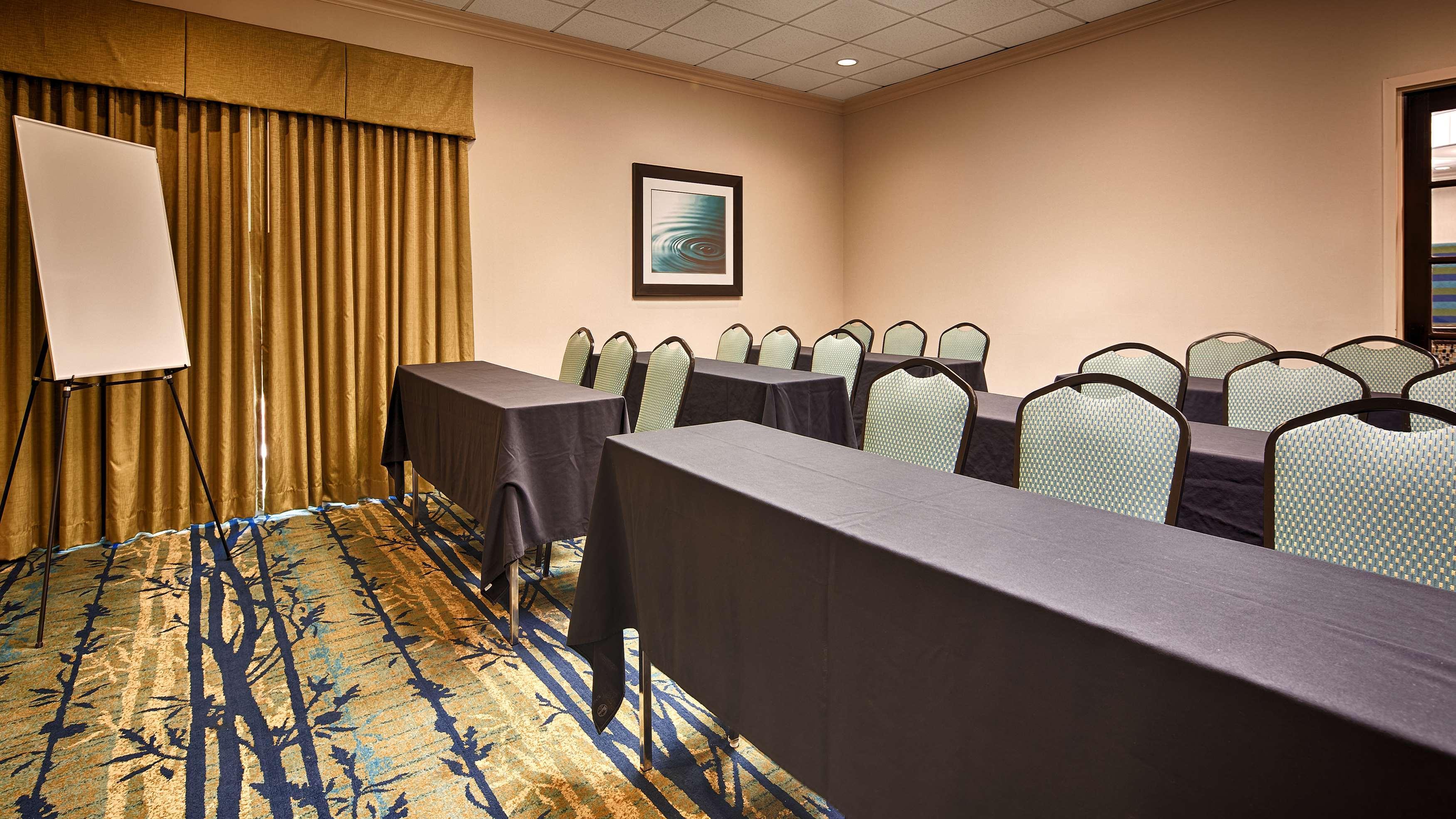 Surestay Plus Hotel By Best Western Raleigh North Downtown Экстерьер фото