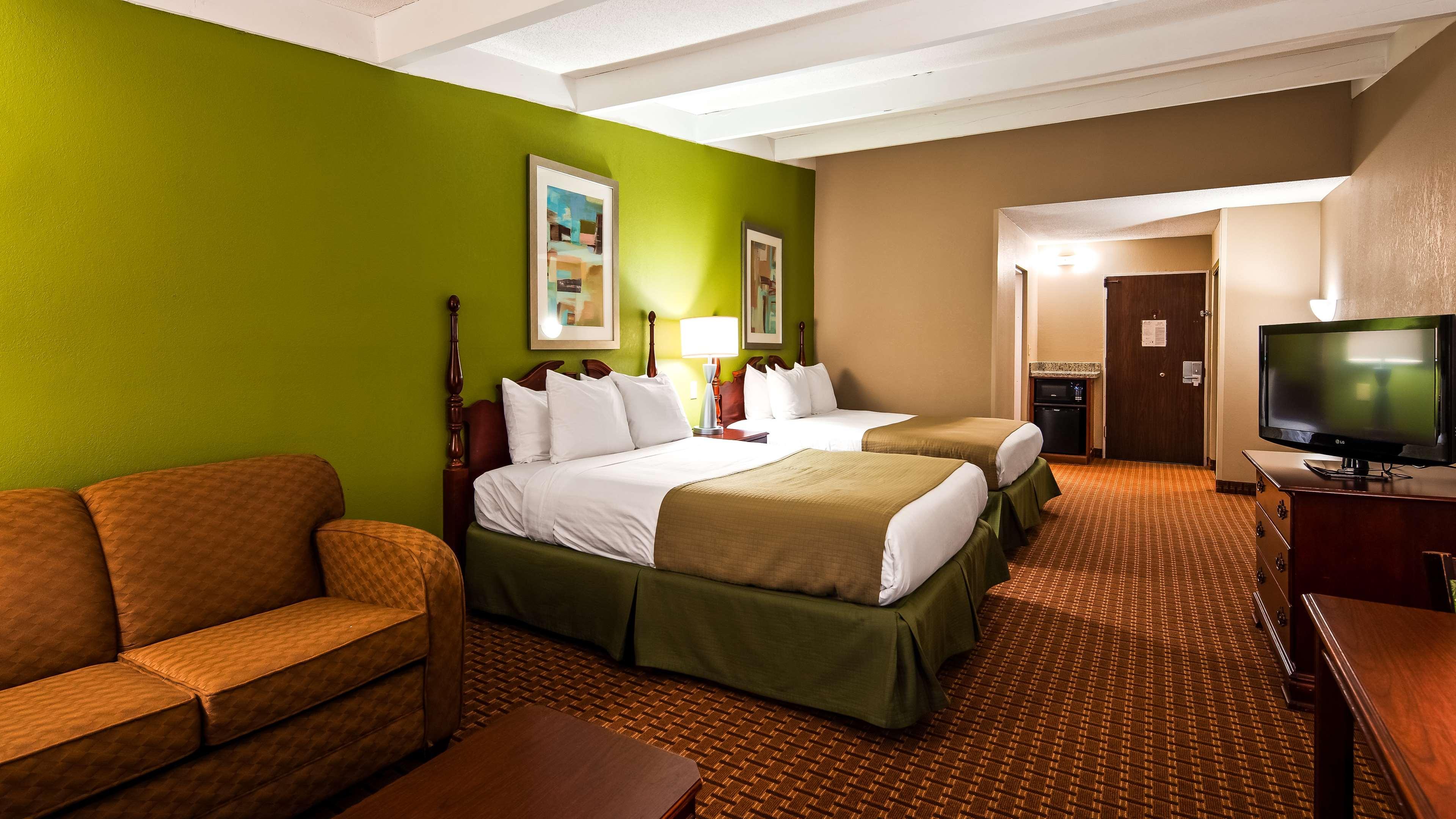 Surestay Plus Hotel By Best Western Raleigh North Downtown Экстерьер фото