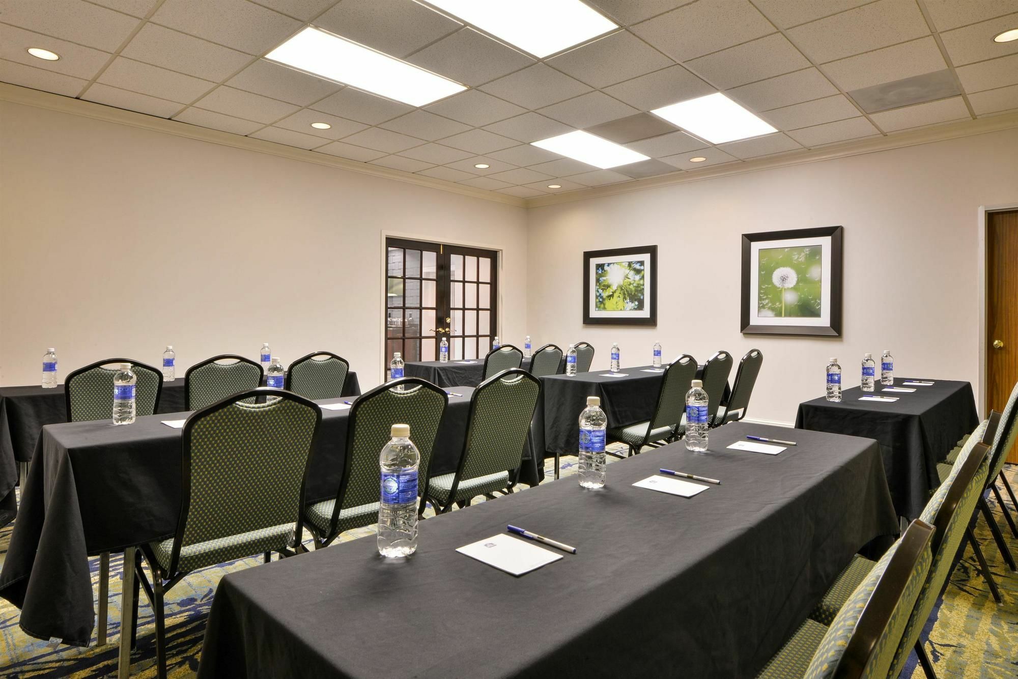 Surestay Plus Hotel By Best Western Raleigh North Downtown Экстерьер фото